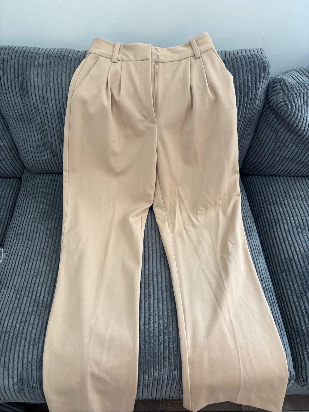 Favorite Daughter Khaki Pleated Dress pants - Picture 3 of 3